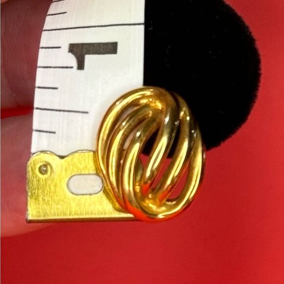 Classic Women’s Earrings.  Gold Color - Picture 4 of 4